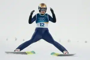 Pronssia hypännyt Sofia Mattila harmitteli hyppyään Pronssia hypännyt Sofia Mattila harmitteli hyppyään