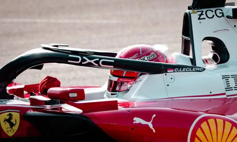 Ferrari kärjessä F1-harjoituksissa – mitä ihmettä tapahtui Mercedekselle?