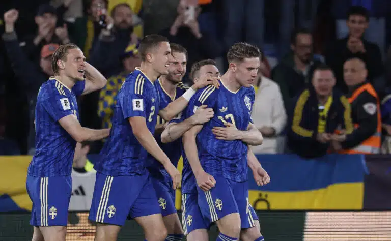 Ruotsin ja Tanskan unelma elää – nämä joukkueet jatkoon MM-futiksen karsinnassa