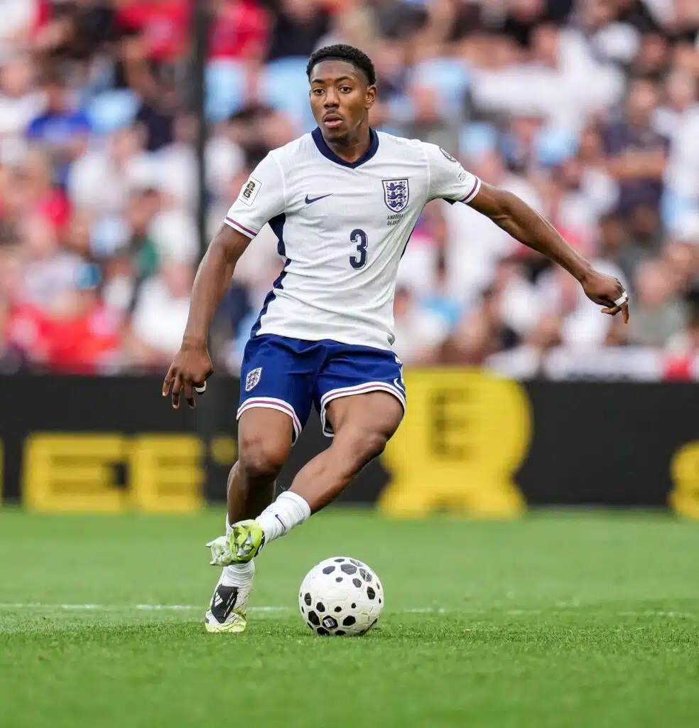 Manchester United kaappamassa maajoukkueen vakiokasvon Arsenalista