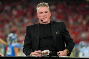 TV-persoona räväytti jääkiekkofaneille ja medialle: ”Voitte painua helvettiin!” TV-persoona räväytti jääkiekkofaneille ja medialle: ”Voitte painua helvettiin!”