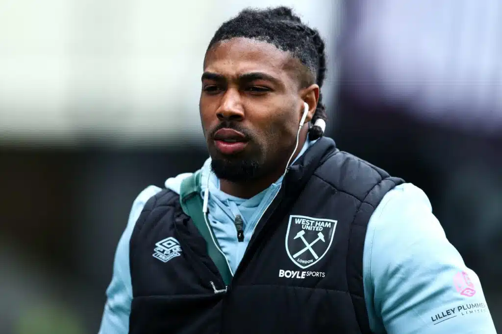 Valioliigapelaajalta kiellettiin harjoittelumalli Valioliigapelaajalta kiellettiin harjoittelumalli