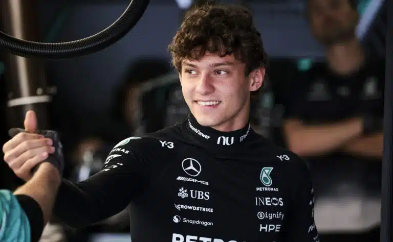 Historiaa tehneellä Kimi Antonellilla kävi tuuri Historiaa tehneellä Kimi Antonellilla kävi tuuri