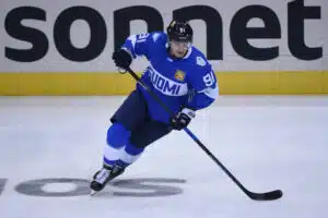 Aleksander Barkov, Jesse Puljujärvi ja NHL-tähdet mukaan Leijonien leiriryhmään