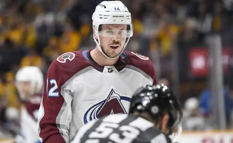 Hämmentävän uran tehnyt NHL-tähti nostaa hokkarit naulaan