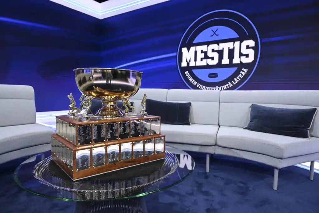 Mestiksessä brutaali päätös - RoKi voittoon uskomattomalla tavalla Mestiksessä brutaali päätös – RoKi voittoon uskomattomalla tavalla