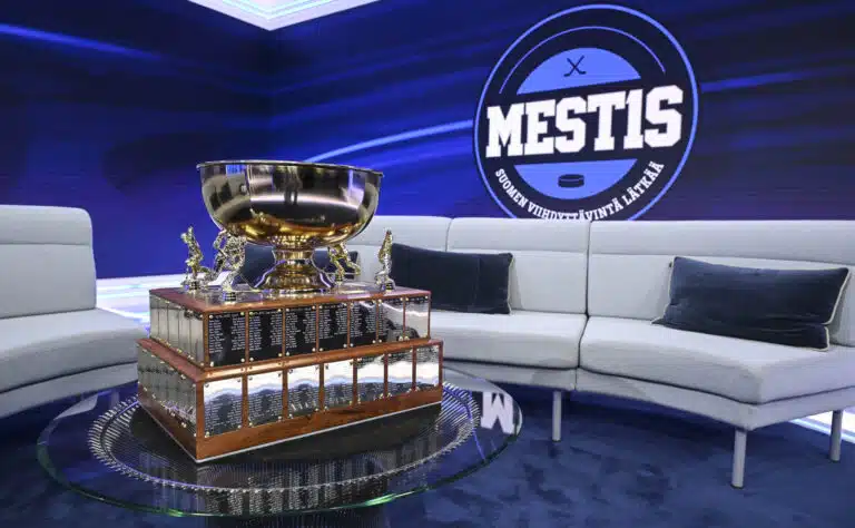 Mestiksessä brutaali päätös - RoKi voittoon uskomattomalla tavalla Mestiksessä brutaali päätös – RoKi voittoon uskomattomalla tavalla