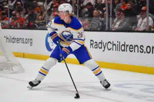Arvostetun NHL-palkinnon finalistit julkaistu – suomalaiskaksikolle pettymys