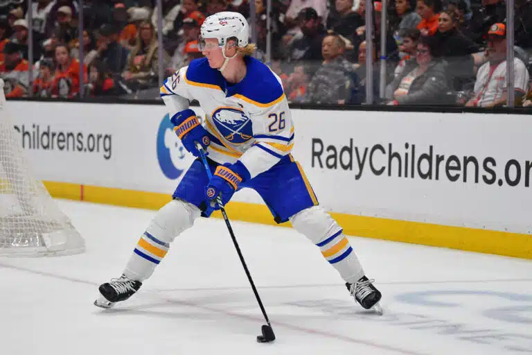 NHL:n supertähti tykitti hirmupisteet – jättilöylytys Kanadassa
