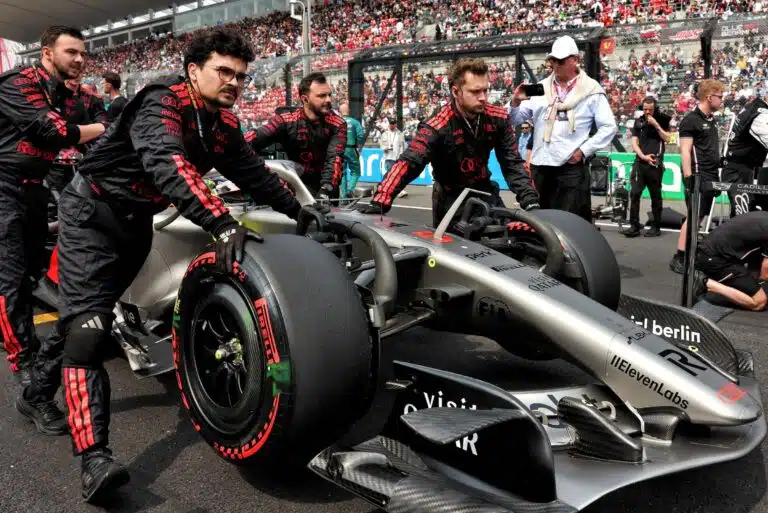 F1-tallilta tulossa isoja uutisia? – Mika Salon entinen tallikaveri nousemassa kovaan pestiin