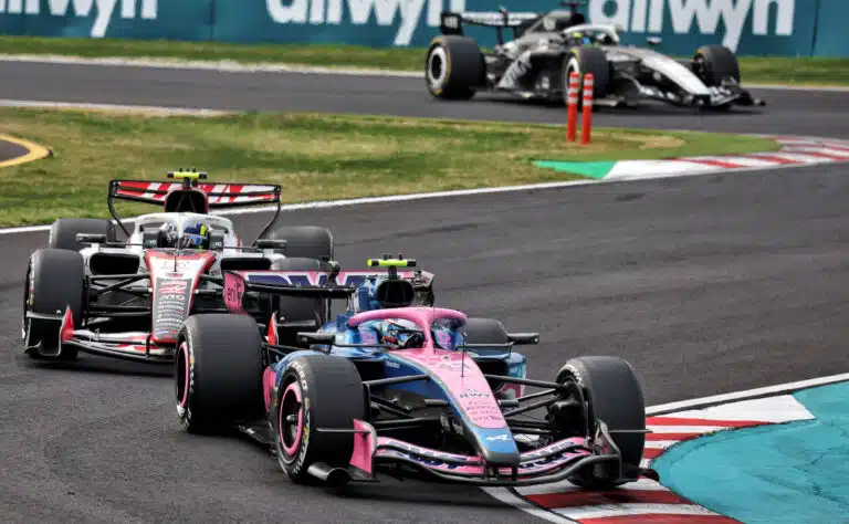 F1-kuski toivoo suurmaata takaisin kisakalenteriin – ”Maailman parhaat fanit”