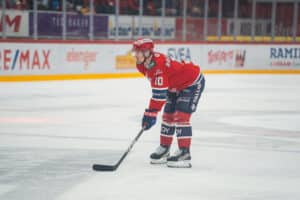 HIFK:sta tuttu kiekkoilija hyppäsi maitojunaan