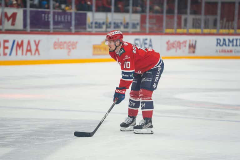 HIFK:sta tuttu kiekkoilija hyppäsi maitojunaan