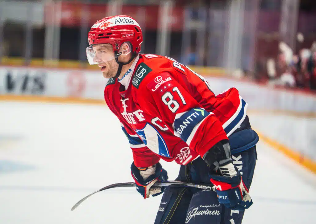 HIFK sai vihdoin helpottavan voiton – Iiro Pakarinen nosti heti esiin selvän ongelman Iiro Pakarinen, HIFK