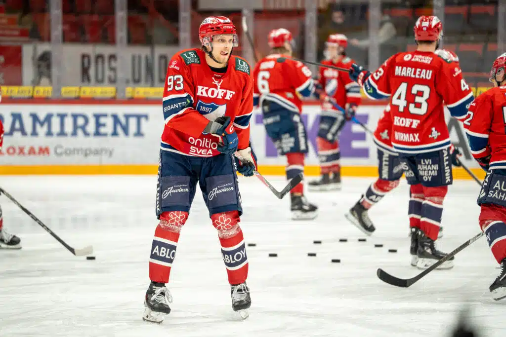 Sikailu kostautui - HIFK:n jättiläinen pelikieltoon Sikailu kostautui – HIFK:n jättiläinen pelikieltoon