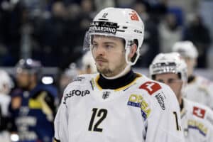 Ville Peltosen pojalle jatkosopimus kovan sveitsiläisseuran kanssa