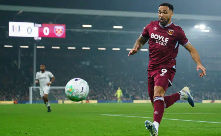 Valioliigaseura jatkosopimukseen Englannin maajoukkuepelaajan kanssa