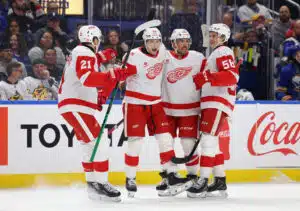 Taistelu pudotuspelipaikoista tiivistyi NHL:ssä Taistelu pudotuspelipaikoista tiivistyi NHL:ssä