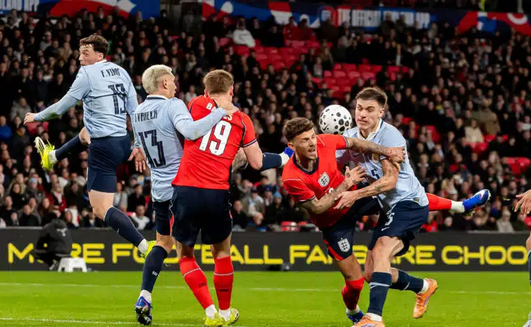 Englanti jäi tasapeliin – Liverpool-floppi loisti Saksalle