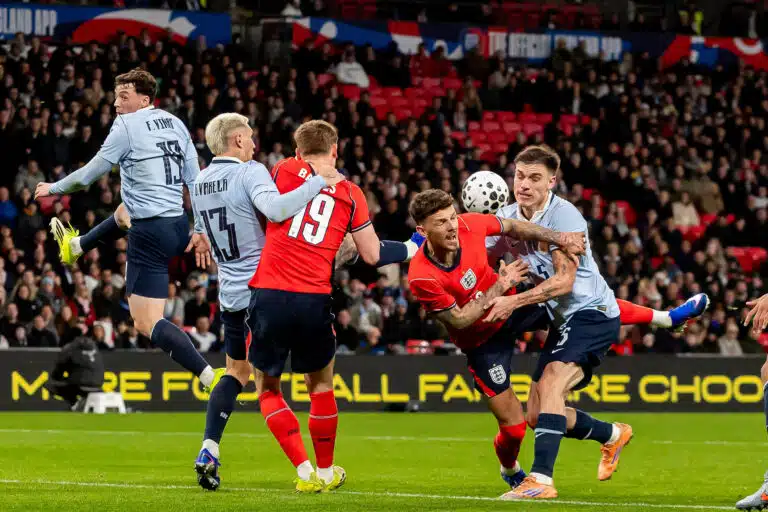 Englanti jäi tasapeliin – Liverpool-floppi loisti Saksalle