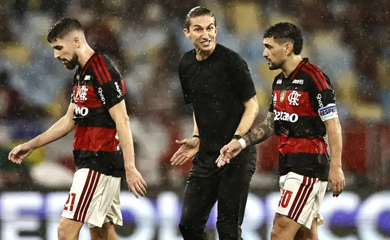 Huippuvalmentaja sai kenkää 8-0-voiton jälkeen - nyt selvisi syy Huippuvalmentaja sai kenkää 8-0-voiton jälkeen – nyt selvisi syy