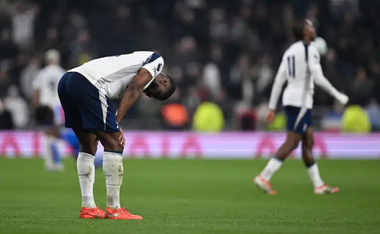 Tottenhamin pelaajat pitivät jo kriisipalaverin