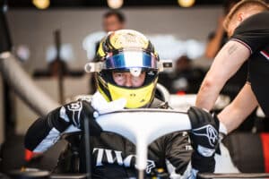 Sergio Perez avasi Cadillacin ongelmia