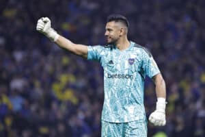 Argentiinalainen futislegenda ja ex-ManU lopettaa uransa