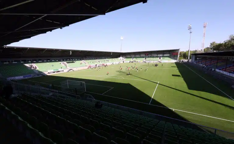 Poliisi joutui puuttumaan Veikkausliigan paikallistaistoon