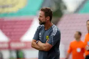 Asiantuntijalta karu fakta: Veikkausliigan mestarisuosikista tulikin selviytyjä