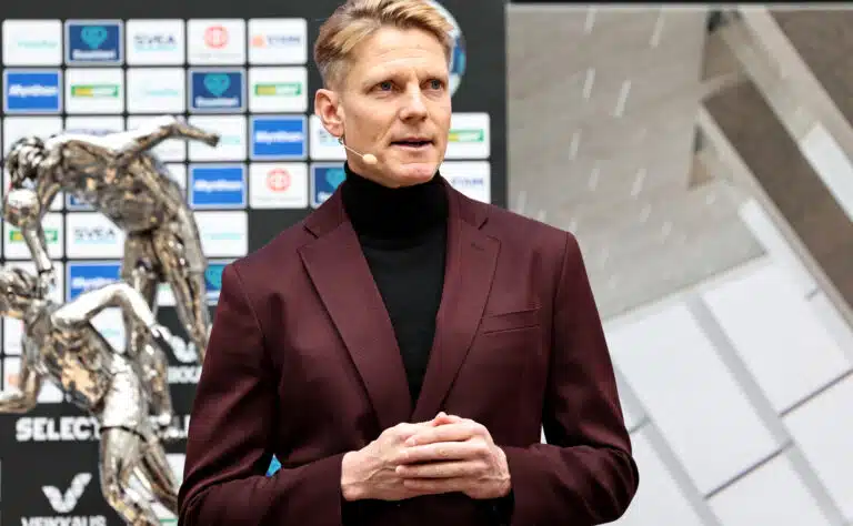 Suosikkiselostaja jakoi absurdin tarinan – ”Paskaa halvalla”