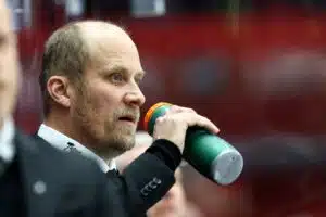SM-liigaseurassa hirvittävä myllerrys – entinen NHL-tähti ulos