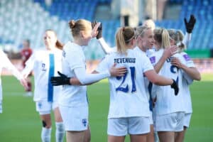 Helmarit saavutti vähimmäistavoitteensa