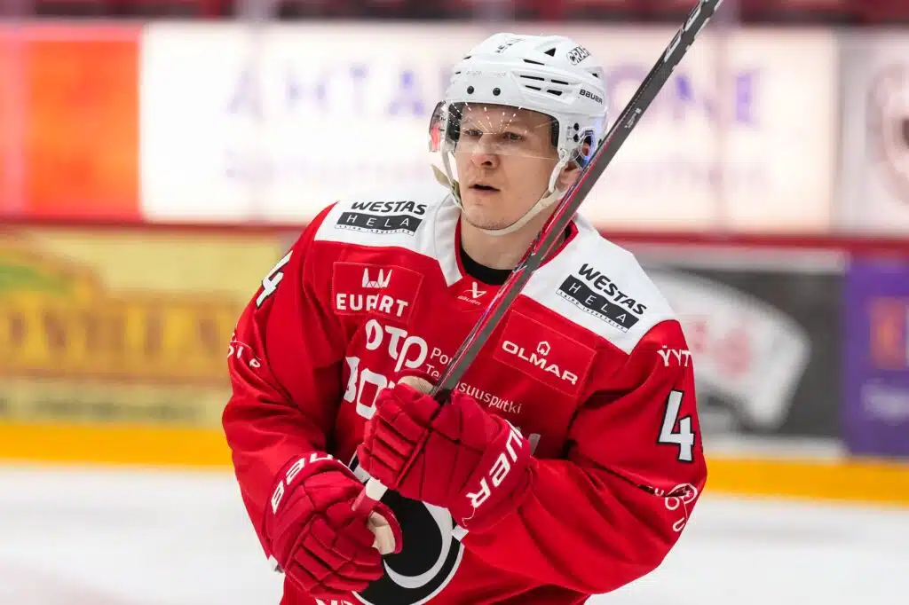 Valtava hetki Lappeenrannassa – Leijonista tuttu pelaaja murtui kyyneliin