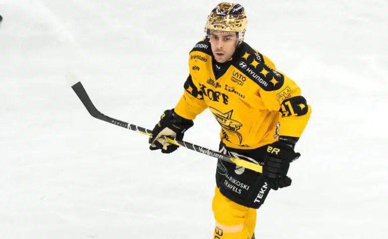 Jokereihin siirtyvä SM-liigatähti sikaili – pelikieltoa luvassa?