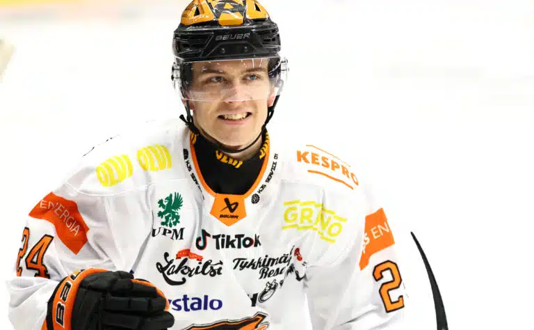 Liiga-välierän tähti hurjasta illastaan: ”Sieltä tuli palkinto”