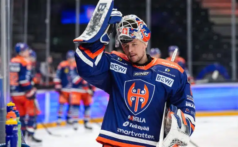 Tappara-tähdeltä jäätävä lausunto "rehellisyyden nimissä" Tappara-tähdeltä jäätävä lausunto ”rehellisyyden nimissä”