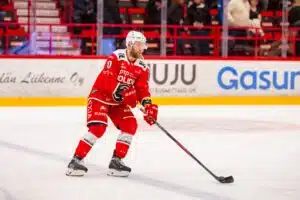 Ässien kevään hahmo hämmentyi Mika Saukkosen kysymyksestä