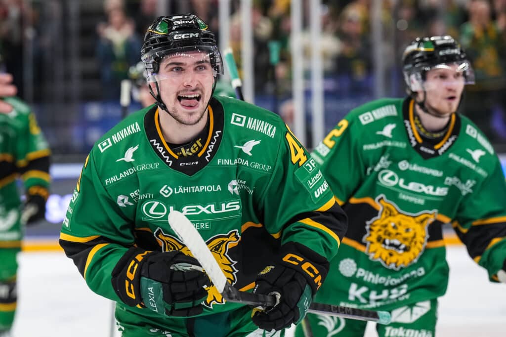 Tampereen Liiga-välierässä jättinöyryytys Tampereen Liiga-välierässä jättinöyryytys