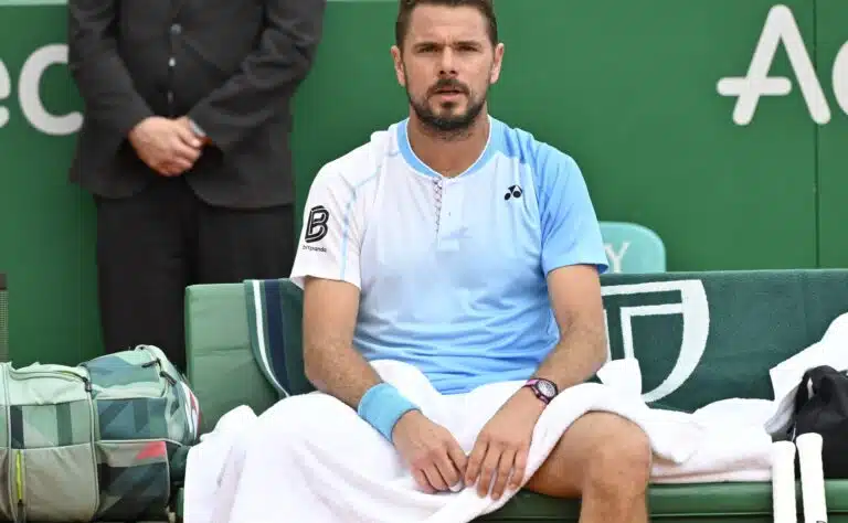 Roger Federerin lyöneen tähden jäähyväisistä pettymys Roger Federerin lyöneen tähden jäähyväisistä pettymys