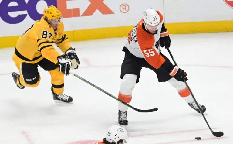 Suomalaispakki liekehtii NHL:n pudotuspeleissä – Mikko Rantanen huippuvireessä