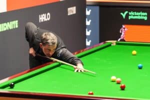 Ronnie O’Sullivanilta räjähdysmäinen alku legendojen taisteluun – onko kenestäkään pysäyttäjäksi?