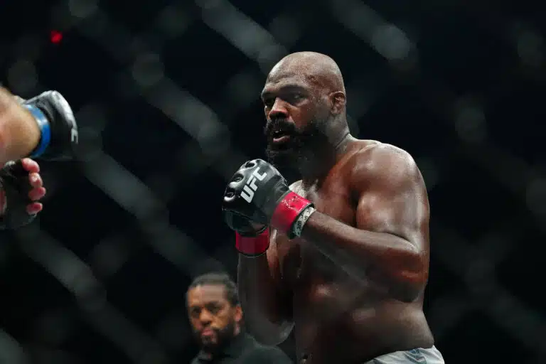 UFC-tähti saanut tarpeekseen