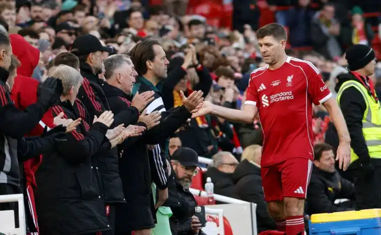 Liverpool-legenda teki sydäntä särkevän paljastuksen – näitä siirtoja ei olisi pitänyt koskaan tehdä