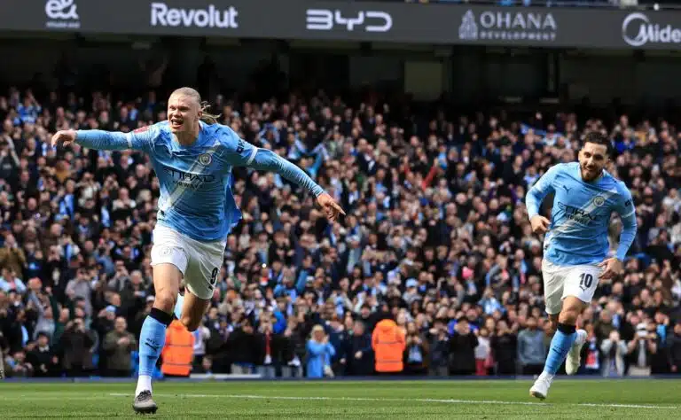 Erling Haaland nolasi Liverpoolin totaalisesti - asiantuntijalta kovaa puhetta Erling Haaland nolasi Liverpoolin totaalisesti – asiantuntijalta kovaa puhetta