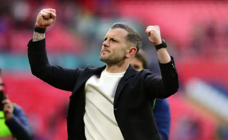 Arsenalin ex-tähti kiinni pokaaliin valmentajana - järjetön tarina taustalla Arsenalin ex-tähti kiinni pokaaliin valmentajana – järjetön tarina taustalla