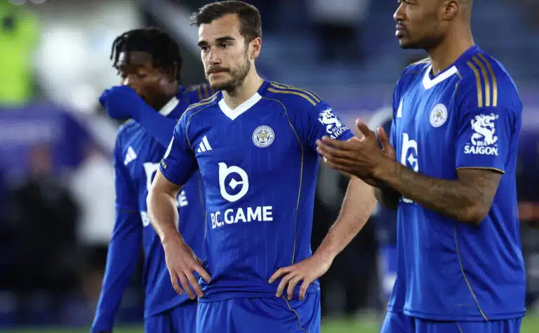 10 vuotta satutarinasta – englantilaiseuralle sysimusta synttärilahja