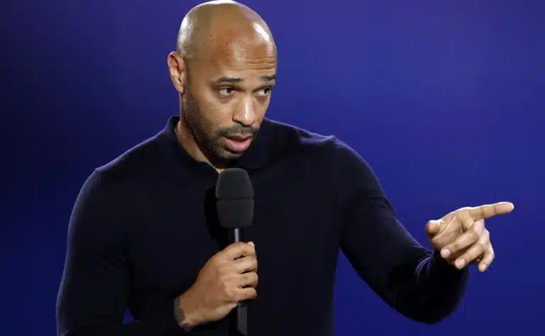 Mohamed Salah ”hyvin vaikeassa tilanteessa” – jalkapallolegenda esitti yhden ratkaisun