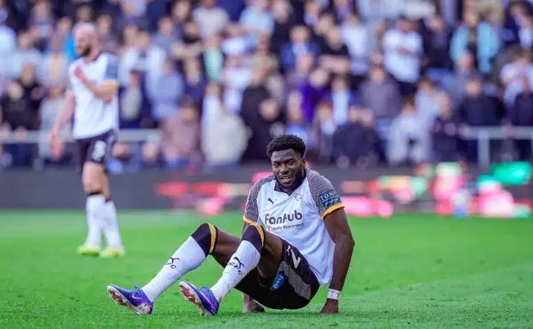 Yhdysvaltalaishyökkääjän MM-unelma sirpaleina Yhdysvaltalaishyökkääjän MM-unelma sirpaleina