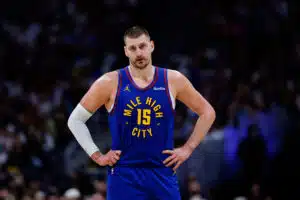 Lauri Markkasen joukkueen kustannuksella tehtiin NBA-historiaa